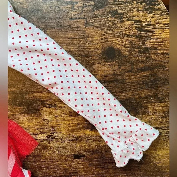 Toddler Santa dress. Size: 4 - Picture 10 of 13